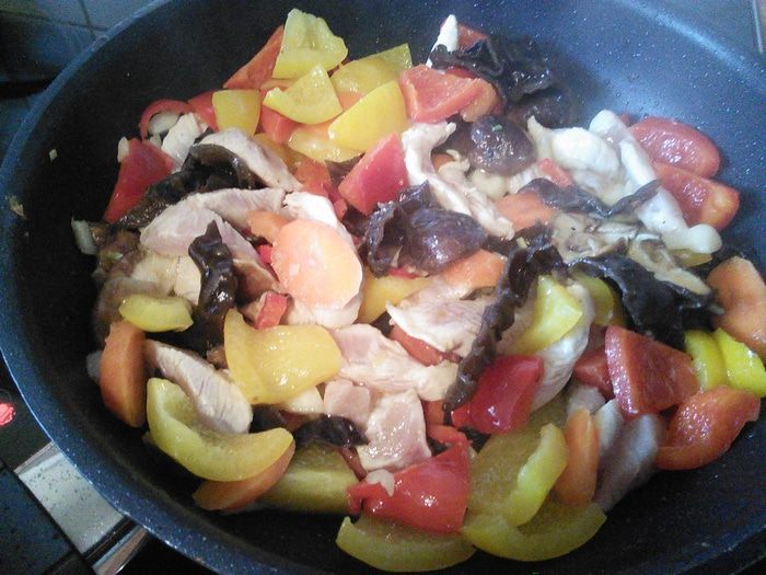 Курица карри с овощами 