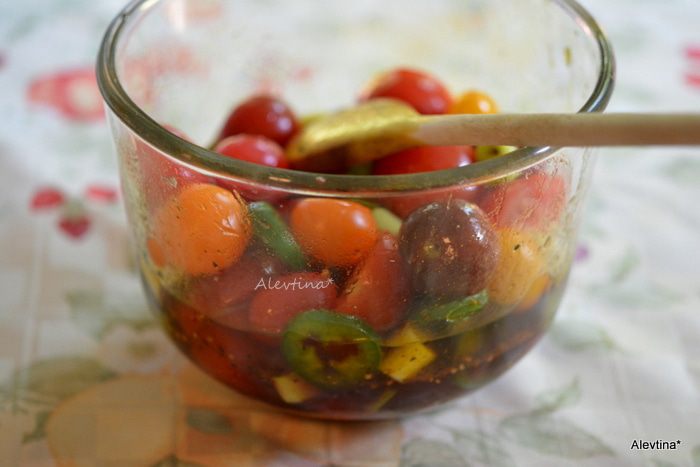  Маринованные томаты с халапеньо