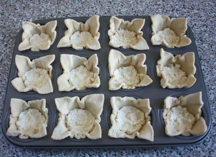 Пирожки с вишней